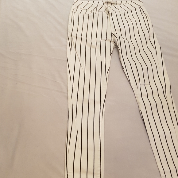 Skinny Jeans - Picture 5 of 5